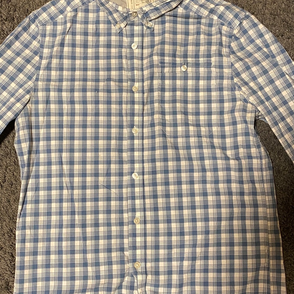 Long sleeved casual shirt
